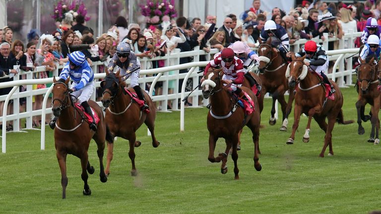 Duran Fentiman on Aldreth on his way to winning the Stobo Castle Ladies Day Cup during Stobo Castle Ladies Day featuring Scottish Sprint Cup at Musselburgh