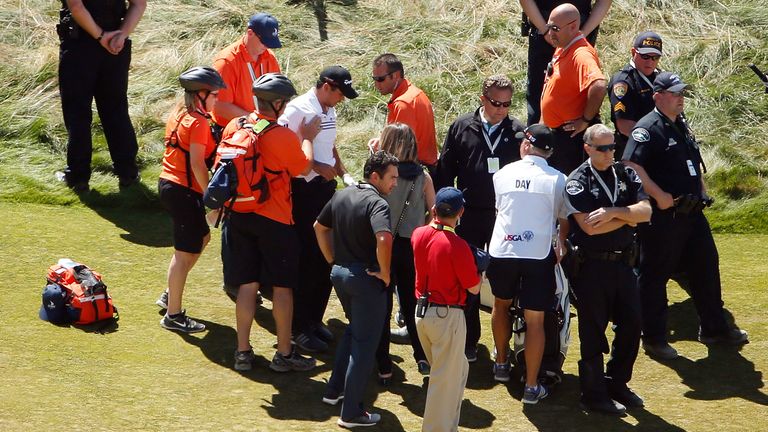 Jason Day collapses at US Open