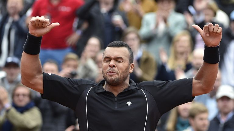 France's Jo-Wilfried Tsonga celebrates after defeating Czech Republic's Tomas Berdych French Open