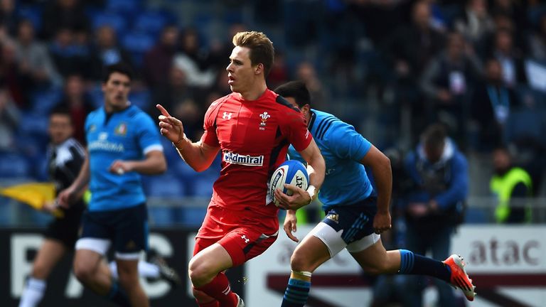 ROME, ITALY - MARCH 21:  Liam Williams of Wales celebrates scoring his try during the RBS 6 Nations match between Italy and Wales at Stadio Olimpico on Mar