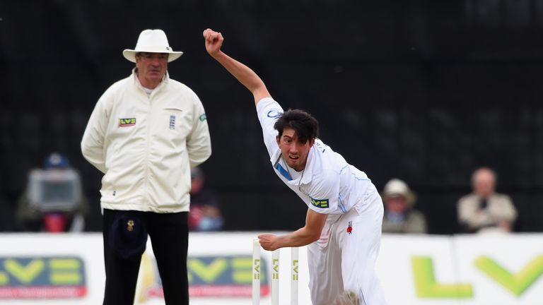 Mark Footitt of Derbyshire in action during the LV County Championship match between Derbyshire and Surrey