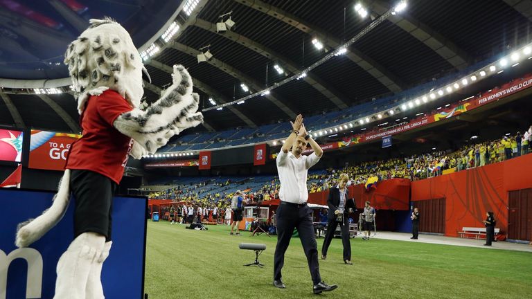 Mark Sampson believes England can beat anyone