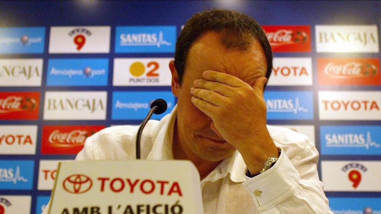Valencia's coach Rafael Benitez gives a press conference 01 June 2004 at Sport City in Valencia to announce his resignation. 