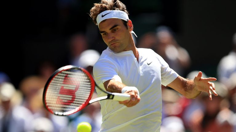 Roger Federer in action against Damir Dzumhur