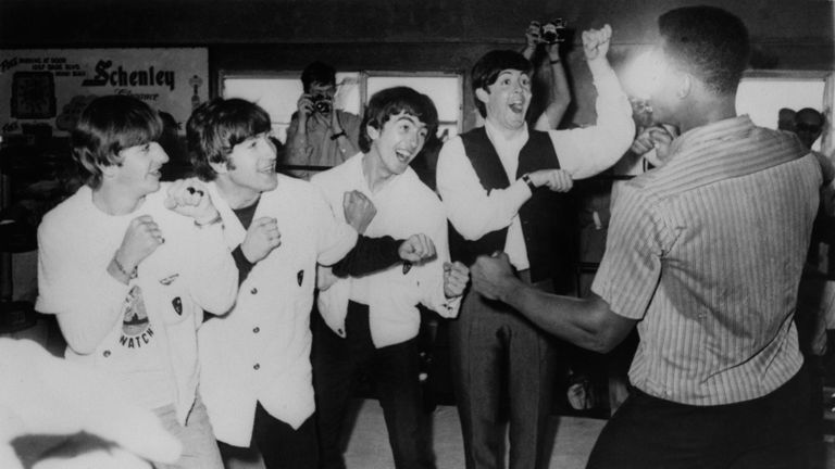 22nd February 1964:  British pop group The Beatles, from left to right; Ringo Starr, John Lennon (1940 - 1980), George Harrison (1943 - 2001) and Paul McCa