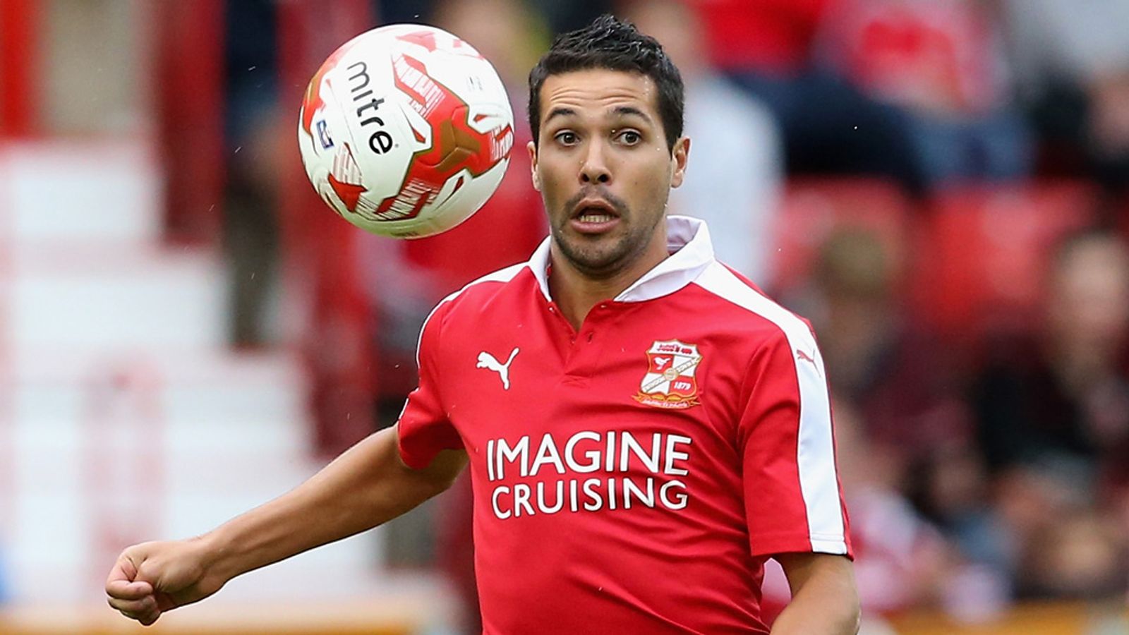 Fabien Robert earns Swindon a 1-0 win at Southend | Football News | Sky ...