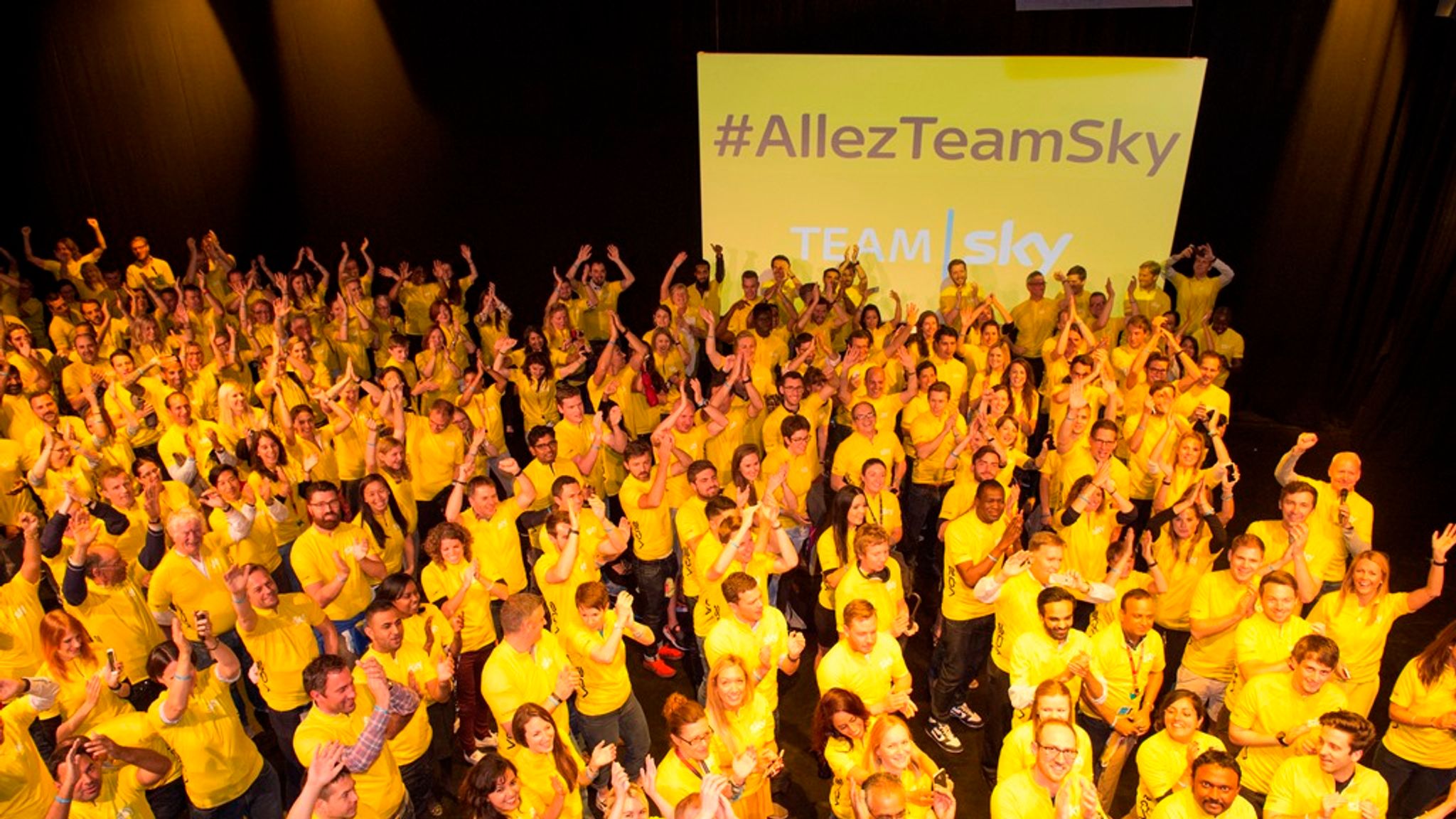 Sky staff break Guinness World Record for yellow jerseys Cycling News
