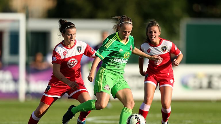 Beth Mead of Sunderland holds off pressure from Hayley Ladd of Bristol during the WSL match