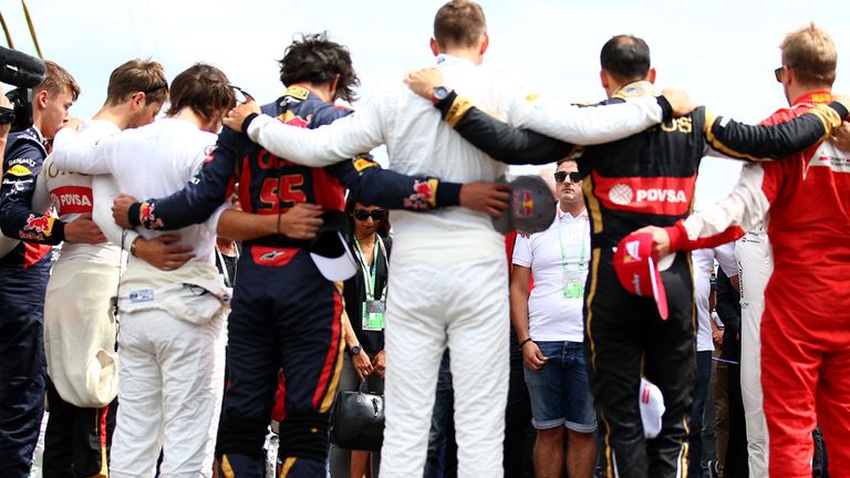 The F1 drivers pay tribute to Jules Bianchi on the Hungarian GP grid