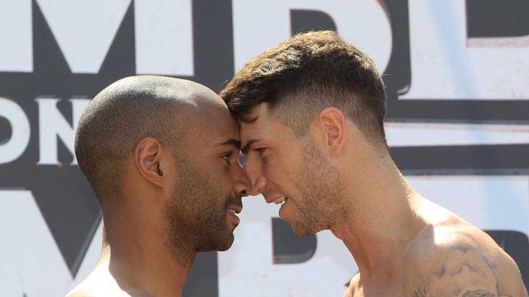 RUMBLE ON THE HUMBER.WEIGH IN.QUEEN VICTORIA SQUARE,HULL.PIC;LAWRENCE LUSTIG