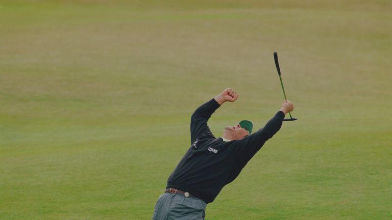 Costantino Rocca celebrates his birdie putt on the 18th green to force a playoff with John Daly on 23 July 1995 during the Open Championship.