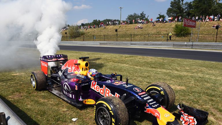 Daniel Ricciardo engine failure: 2015 Hungarian GP practice