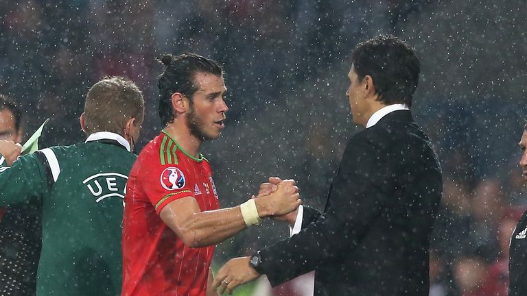 Gareth Bale and Chris Coleman shake hands
