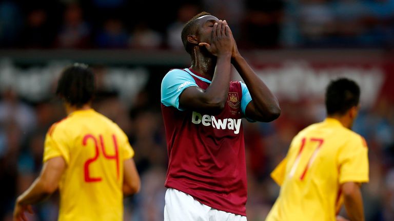 Modibo Maiga of West Ham United misses a good chance.