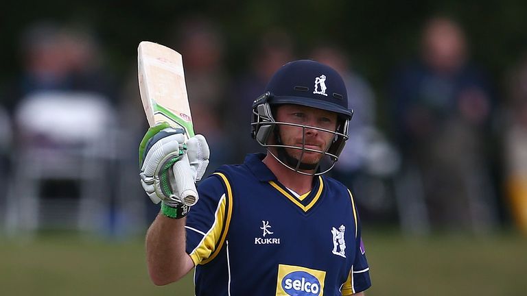 MANSFIELD, ENGLAND - JULY 25:  Ian Bell of warwickshire celebrates his half century during the Royal London One-Day Cup match between Nottinghamshire and W