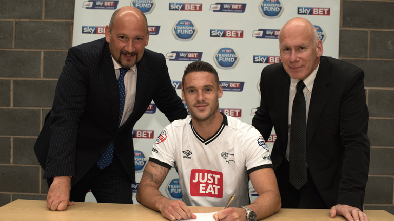 Jason Shackell signs for Derby County with the help of the Sky Bet Transfer Fund
