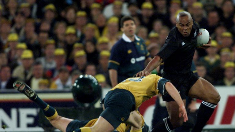 Jonah Lomu of New Zealand makes a break during the 2000 Bledisloe Cup match