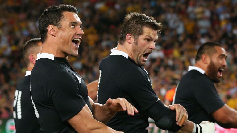 Dan Carter and Richie McCaw will start for the All Blacks against Samoa.