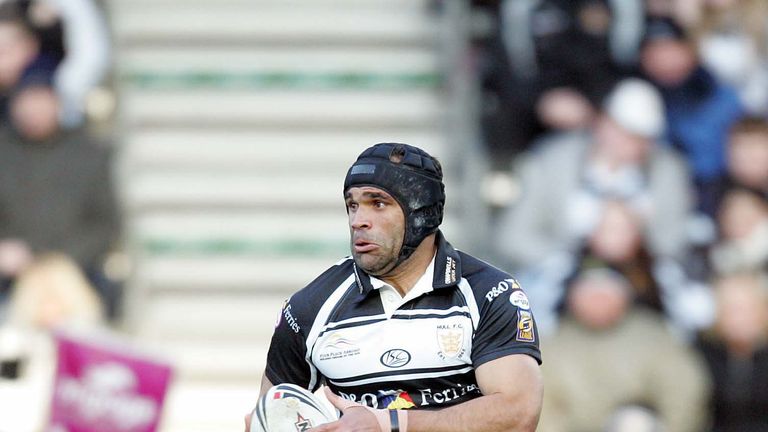 Sid Domic takes the ball up for Hull FC