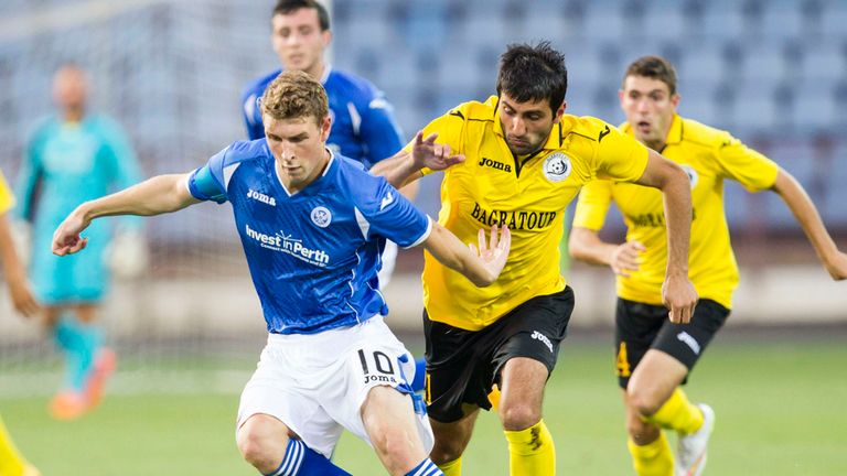 David Wotherspoon tries to find space for St Johnstone