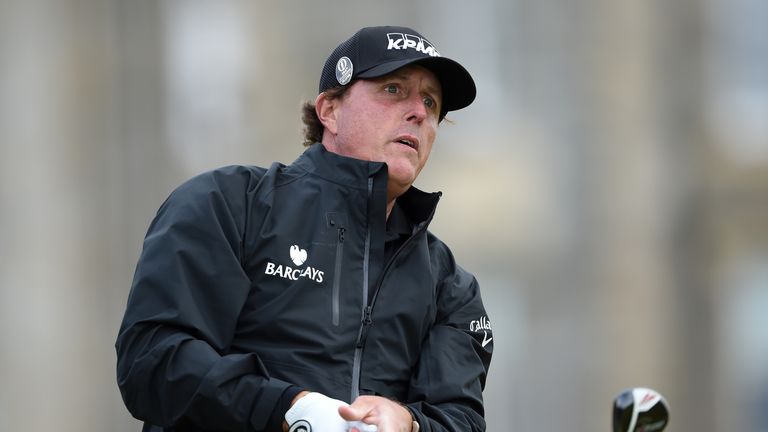 Phil Mickelson Pulled his drive out of bounds at 17