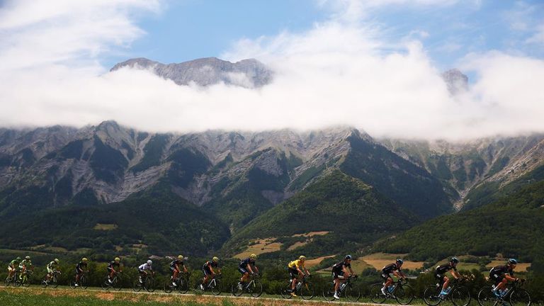 Tour de France 2015, stage 18, generic