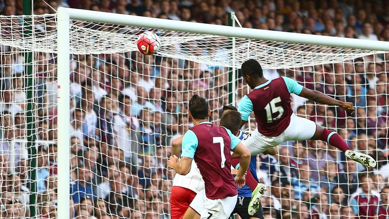 Diafra Sakho gives West Ham the lead