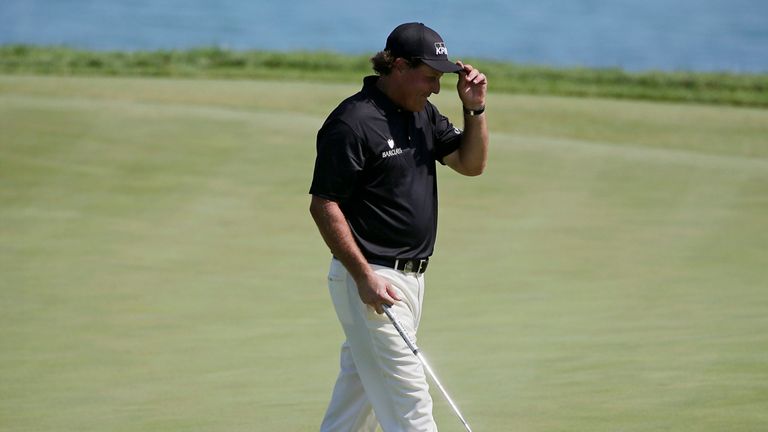 Phil Mickelson fired nine birdies at Whistling Straits on Saturday