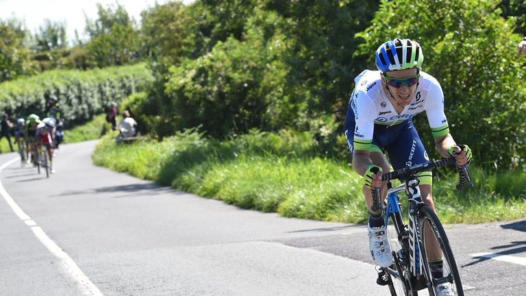 Adam Yates attacks in the 2015 Clasica San Sebastian