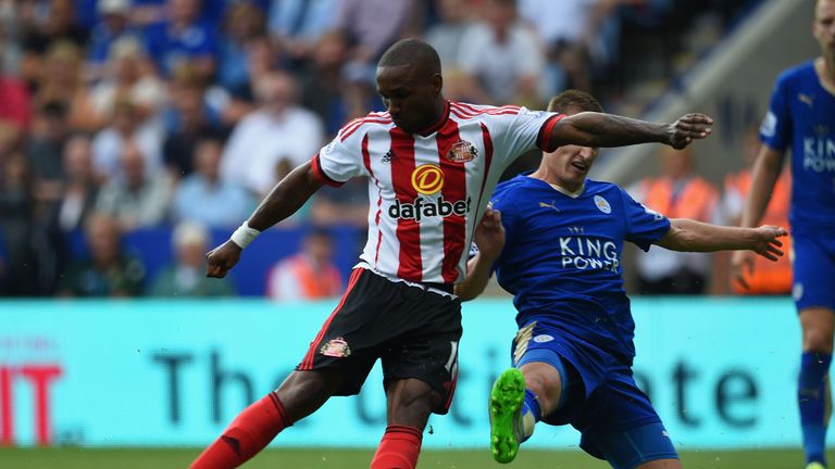 Jermain Defoe reduces the deficit against Leicester to make it 3-1 in the 60th minute