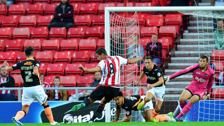 Jack Rodwell scores for Sunderland in the first half against Exeter during the Capital One Cup Second Round match