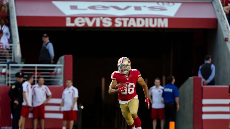 SANTA CLARA, CA - AUGUST 23:  Jarryd Hayne #38 of the San Francisco 49ers returns a punt against the Dallas Cowboys in the first quarter of a preseason gam
