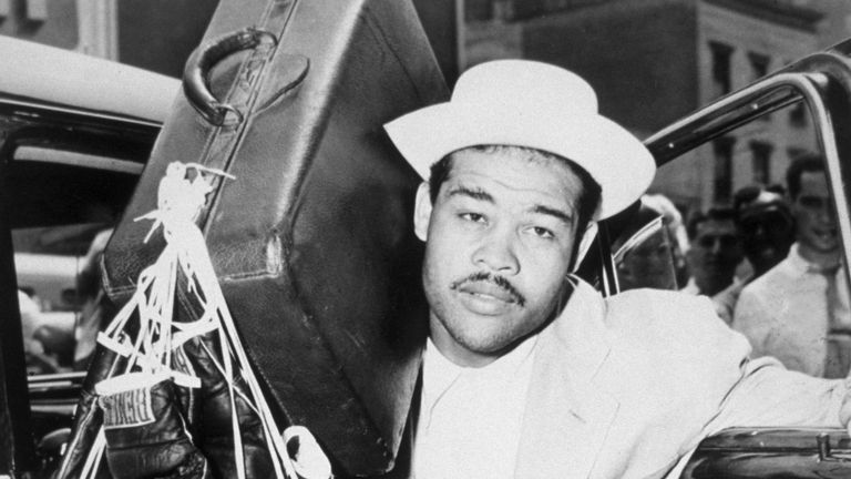 1946: Heavyweight champion Joe Louis