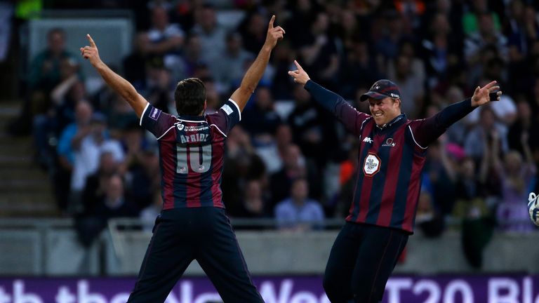 The efforts of Shahid Afridi and Richard Levi ended in vain in Saturday's final defeat