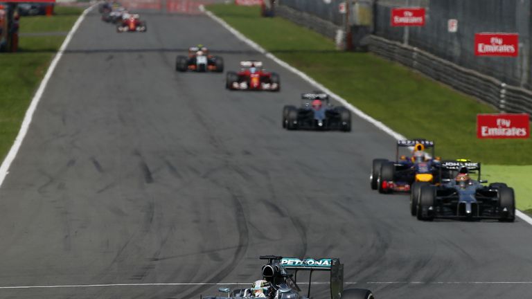 Lewis Hamilton leads 2014 Italian GP