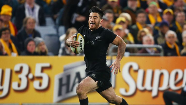  Nehe Milner-Skudder of the All Blacks makes a break on the way to scoring a try during The Rugby Championship against Australia