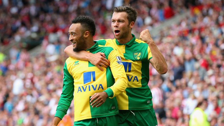 Nathan Redmond of Norwich City celebrates scoring his team's third goal against Sunderlandn