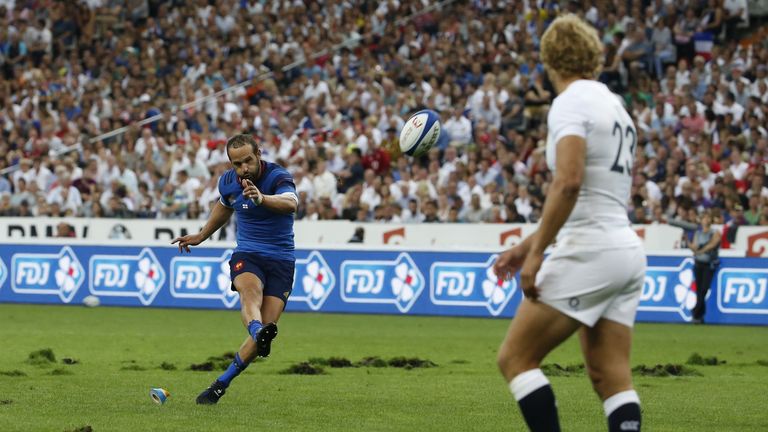 France fly-half Frederic Michalak scores a penalty against England