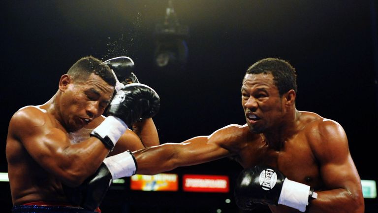 CARSON, CA - SEPTEMBER 27:  Shane Mosley (R) hits Ricardo Mayorga of Nicaragua in the first round during their junior middleweight bout at the Home Depot C