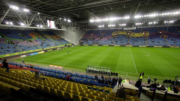 Trouble broke out between fans two hours before kick-off between Vitesse Arnhem and Southampton at the GelreDome