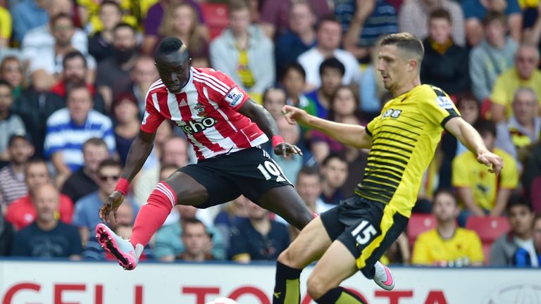 Southampton's Senegalese midfielder Sadio Mane shoots past Watford's Craig Cathcart