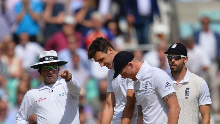 Steven Finn no-ball