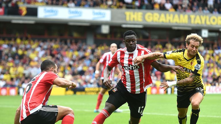 Victor Wanyama and Alessandro Diamanti tussle for the ball