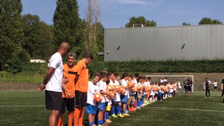 Vincent Kompany with his BX Brussels kids