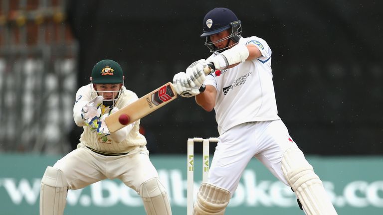  Wayne Madsen of Derbyshire bats
