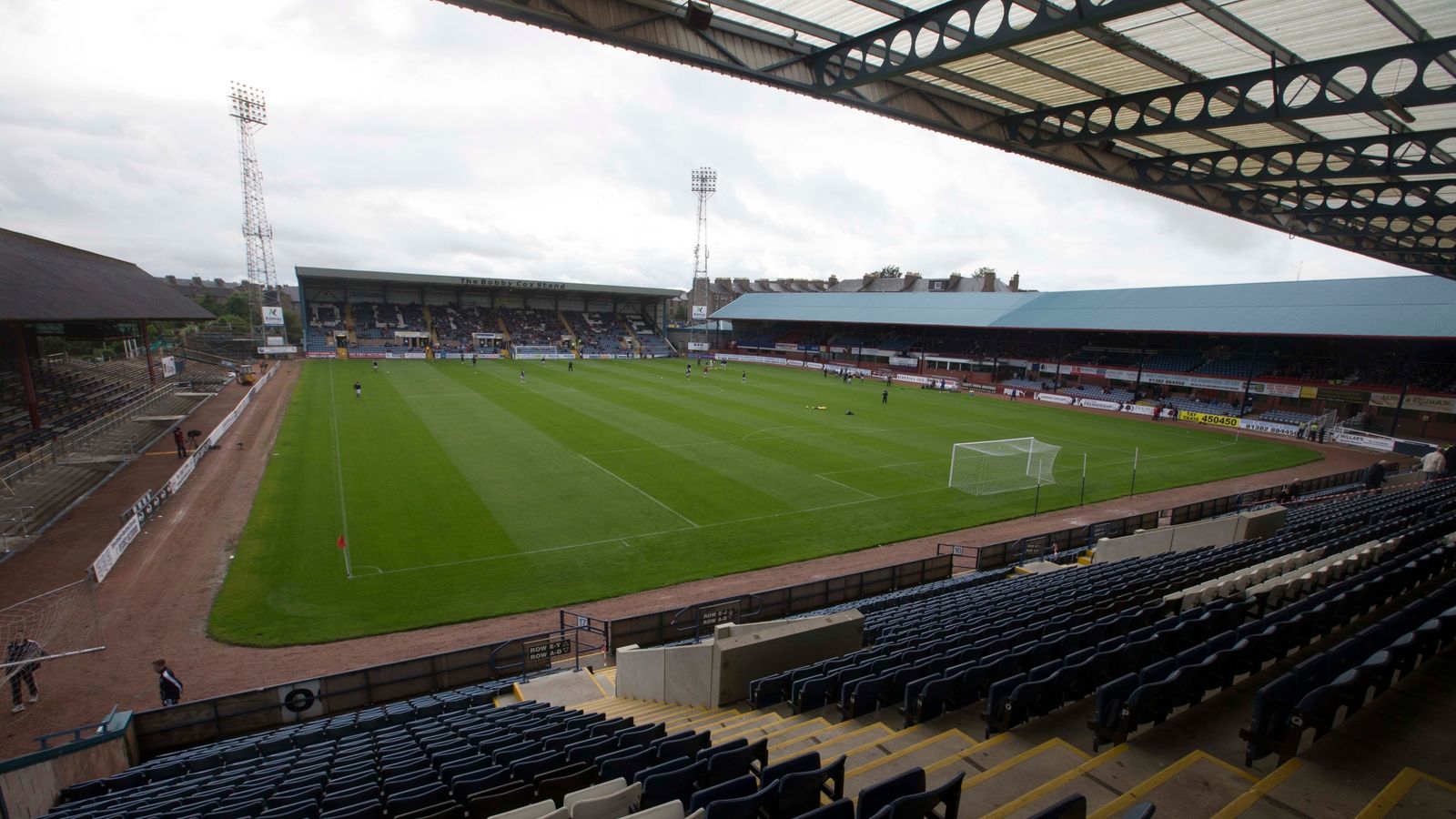 Dundee sign Rhys Healey on loan from Cardiff | Football News | Sky Sports