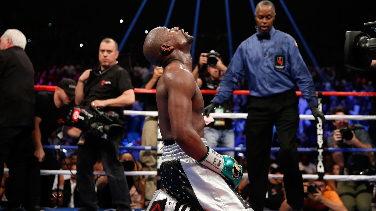 Floyd Mayweather retired with unbeaten boxing record but win over