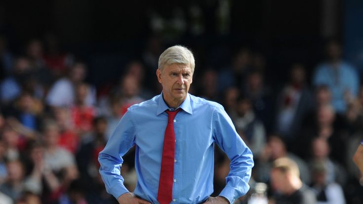 Arsenal manager Arsene Wenger during the Barclays Premier League match between Chelsea and Arsenal on September 19, 2015 in London