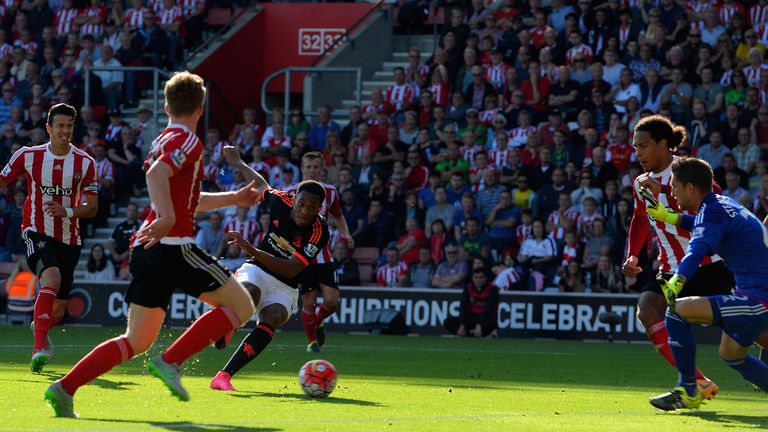 Anthony Martial makes it 1-1