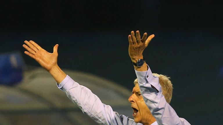 Arsene Wenger reacts during the UEFA Champions League Group F match between Dinamo Zagreb and Arsenal